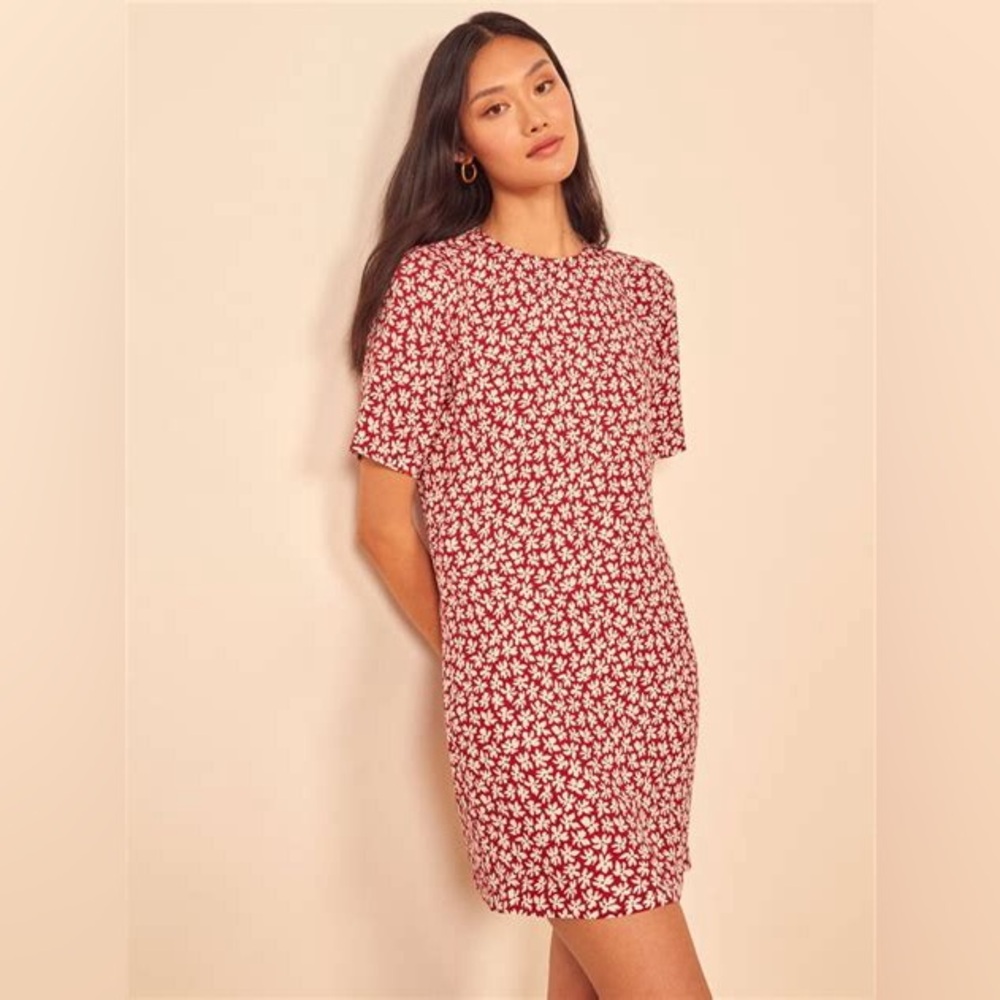 Reformation Beth Dress * XS * Color Grenadine * Pre-worn, in excellent condition